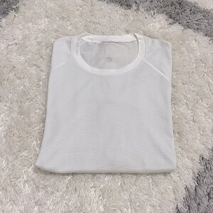 Lululemon Swiftly Hip Waist shirt